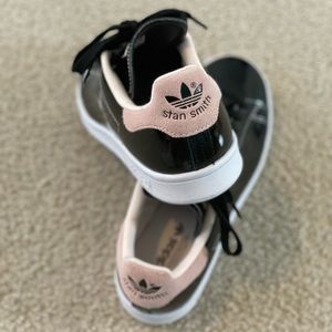 adidas Originals Women's Stan Smith Sneaker